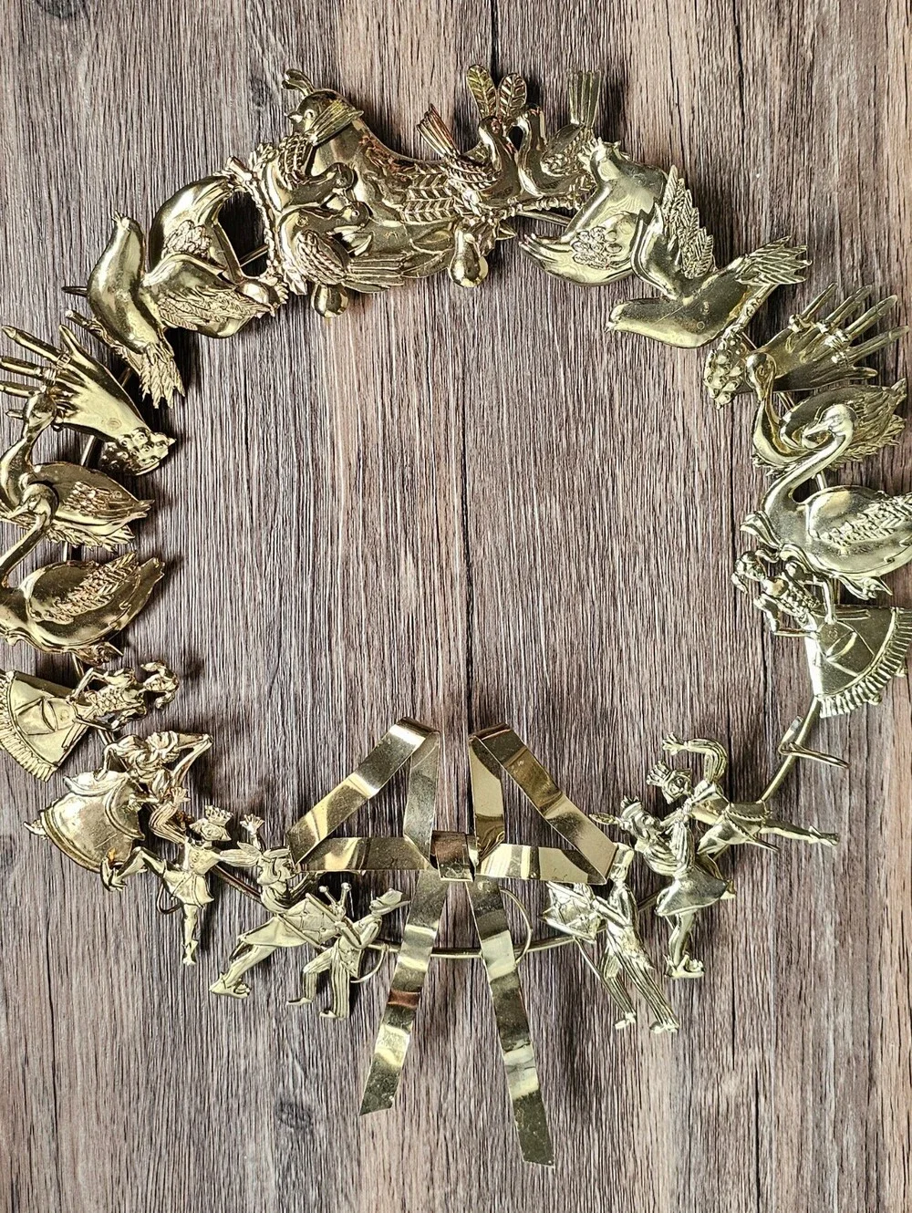 Vintage Dresden 12 Days of Christmas Metal wreath